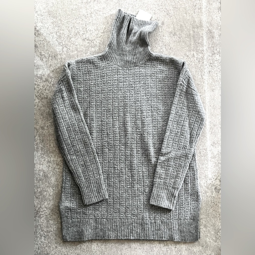 NWT Theory Oversized Turtleneck Wool Sweater - Grey